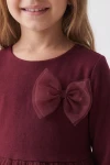 Rochie Iga bordo – prim-plan cu fundița dublă din tul pe tricot