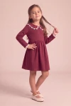 Rochie de ocazie Estera bordo pentru fetițe, cu guler tivit cu dantelă și mâneci lungi – din față, siluetă întreagă