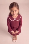 Rochie Estera bordo cu guler tivit cu dantelă – din față, fotografiată de sus