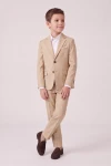 Costum pentru băiat Liam bej – sacou încheiat cu buzunare cu clapă și pantaloni, din față