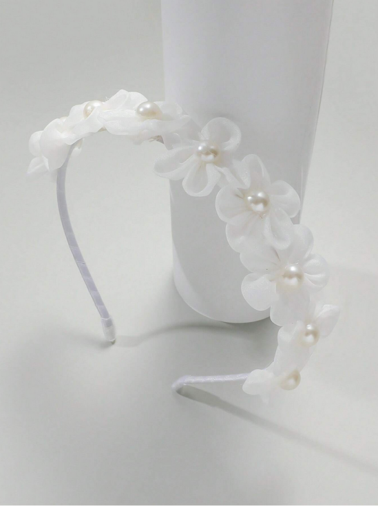 bentiță fetițe albă, bentiță elegantă pentru ocazii, accesorii păr fetițe, bentiță pentru botez, bentiță ocazii speciale, bentiță cu flori și perle, accesorii elegante fetițe